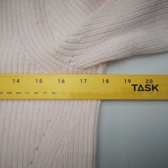 Reitmans "The Classic" Ladies Size Small Light Pink V-neck Sweater - Picture 7 of 9